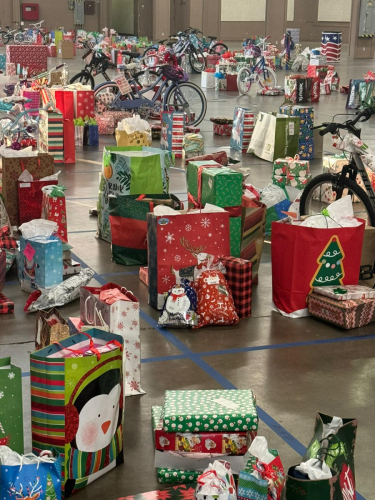 Street Kids Funds (SKF) participated in the "Annual Holiday Toy Distribution" for children in Stockton, CA on Saturday  December 16th along with other local organizations. 